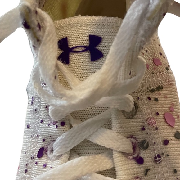 Under Armour Kick It 2 Splatter Mid Top Sneakers Size 2.5 Youth - Picture 4 of 9